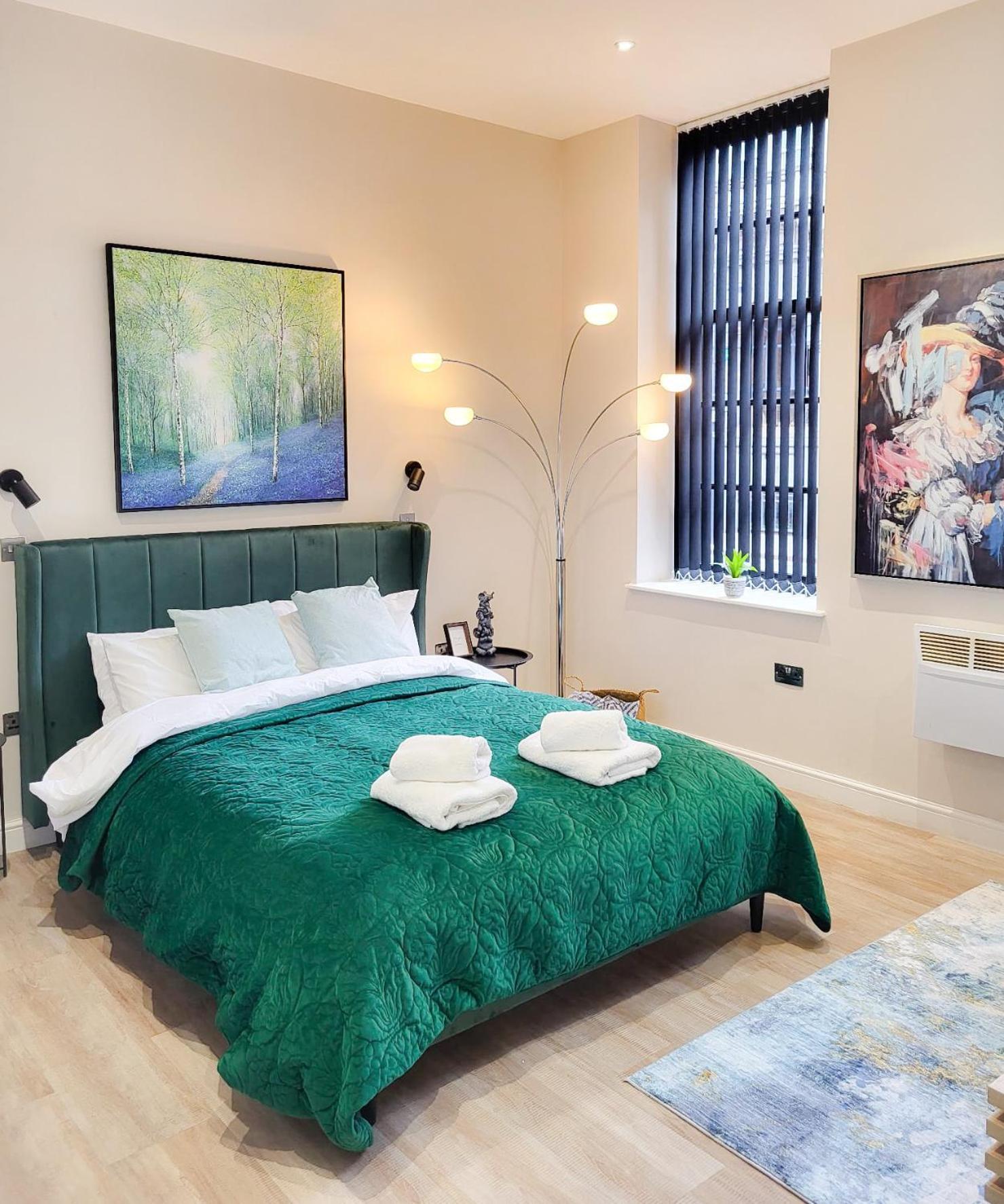 Beautiful Apartment & Central Location & King Size Bed リーズ エクステリア 写真