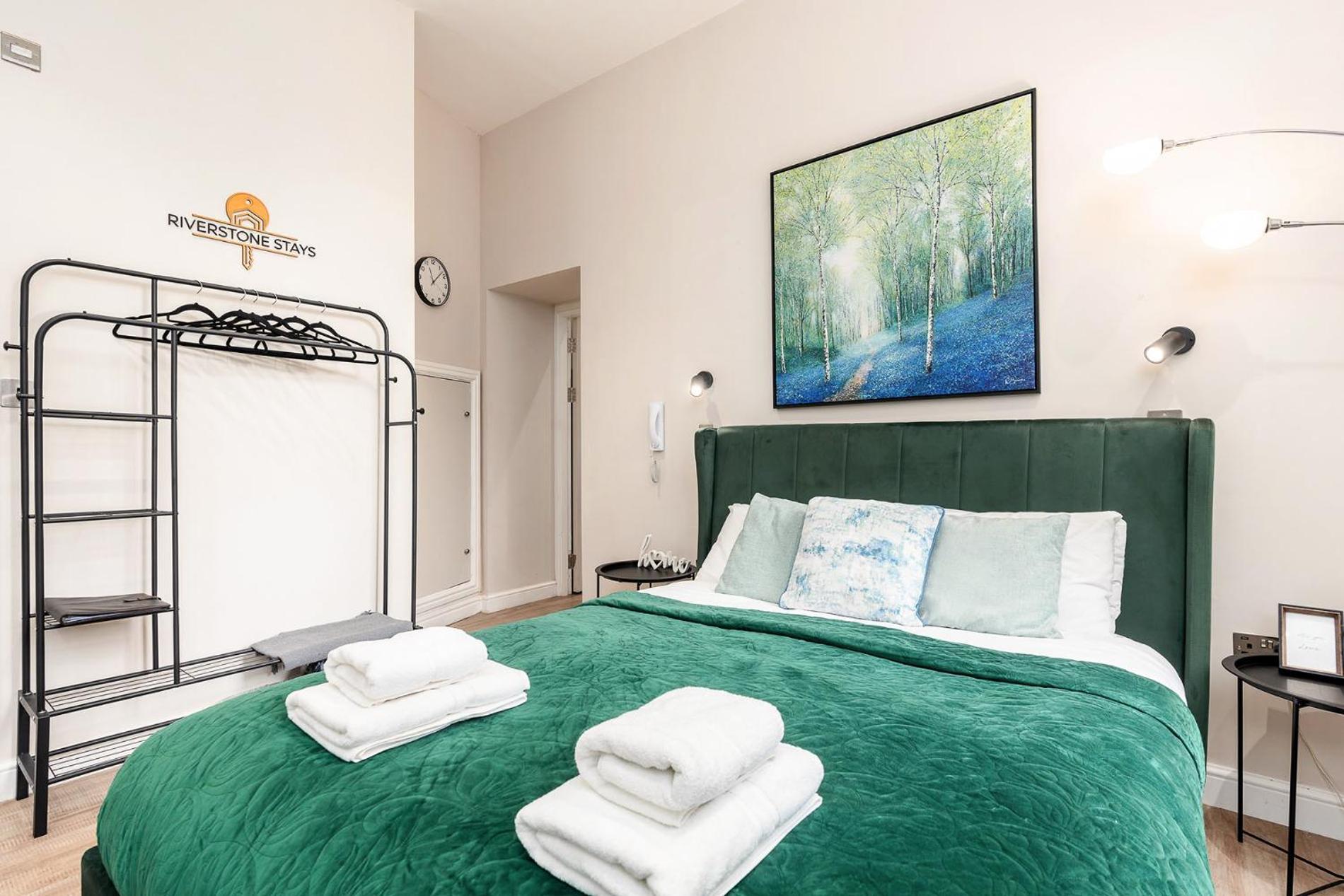 Beautiful Apartment & Central Location & King Size Bed リーズ エクステリア 写真